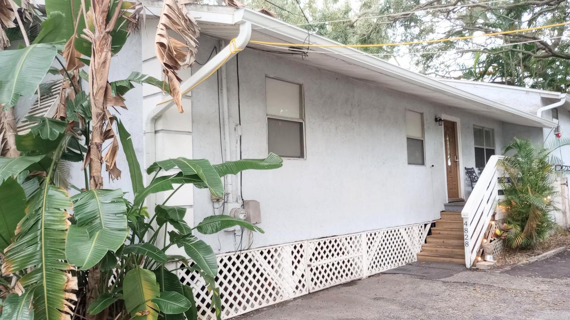 Lenny'S Cooperative Hostel Clearwater Exterior photo